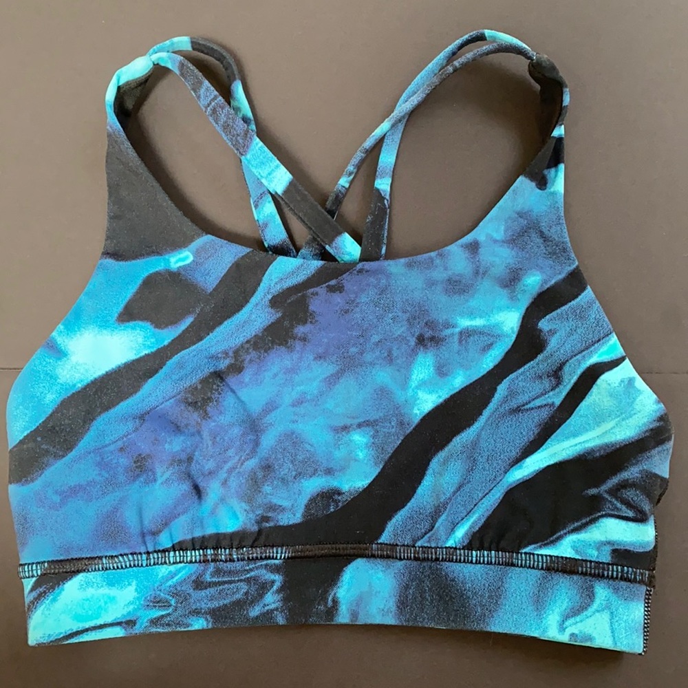Lululemon sports bra